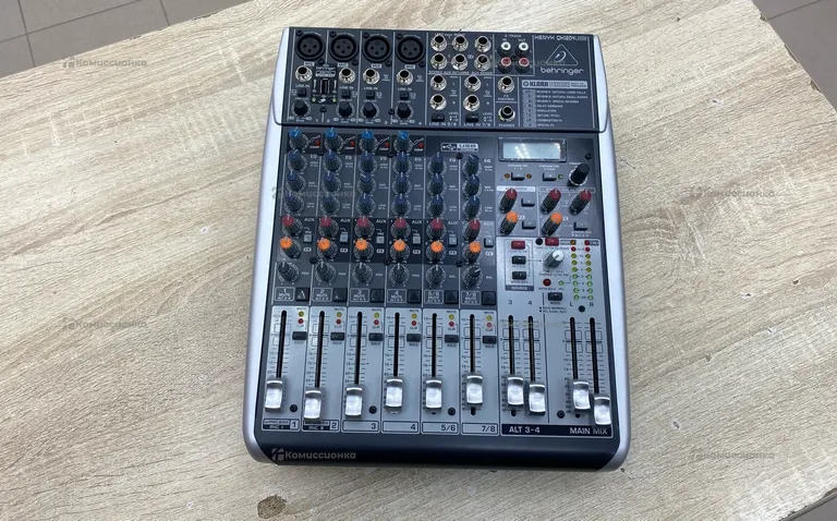 Микшер behringer QX204USB
