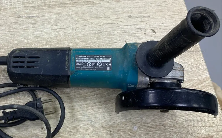 УШМ Makita 9558 HNR