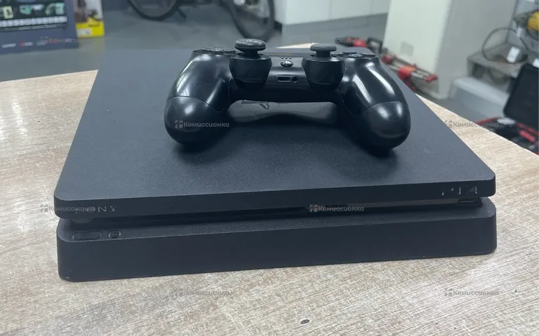 Приставка PS4. ps4 256