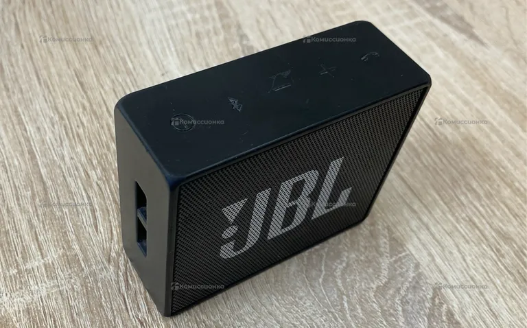 Колонка  JBL GO