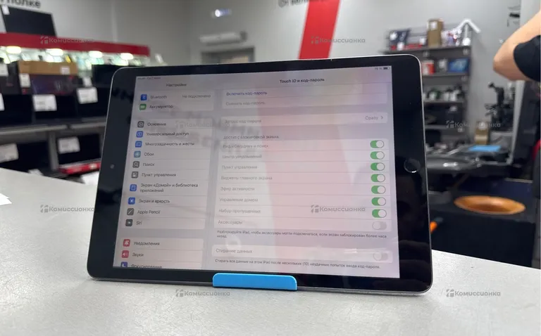 Планшет Apple iPad 10.2 (9th gen) Wi-Fi 64GB