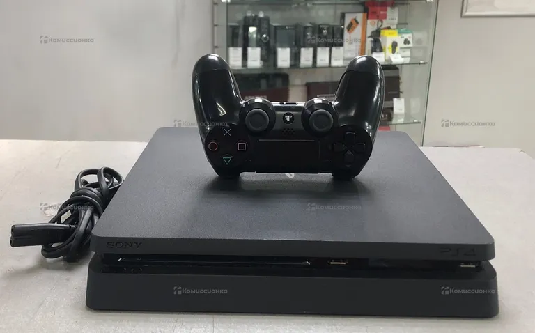 PS4. PlayStation 4 slim 500gb