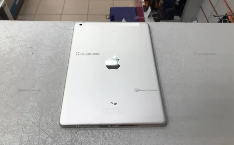 Планшет Apple iPad Air 16гб