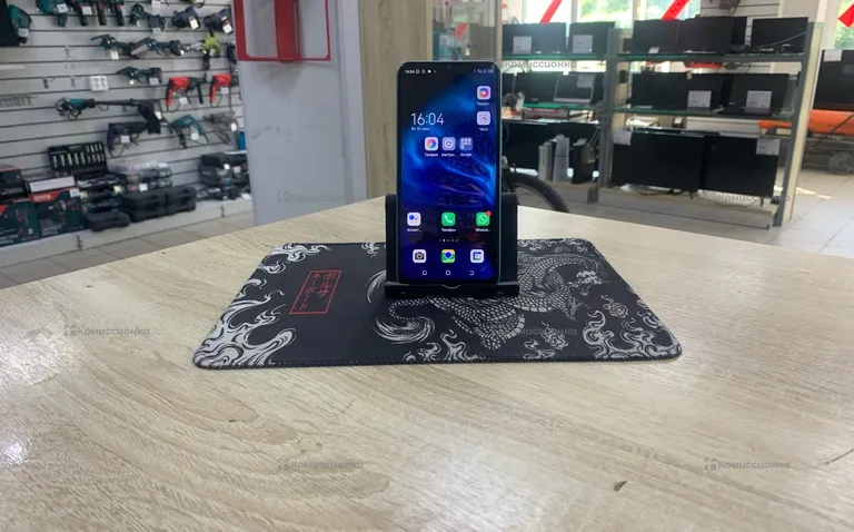 Tecno spark 8c 4/64
