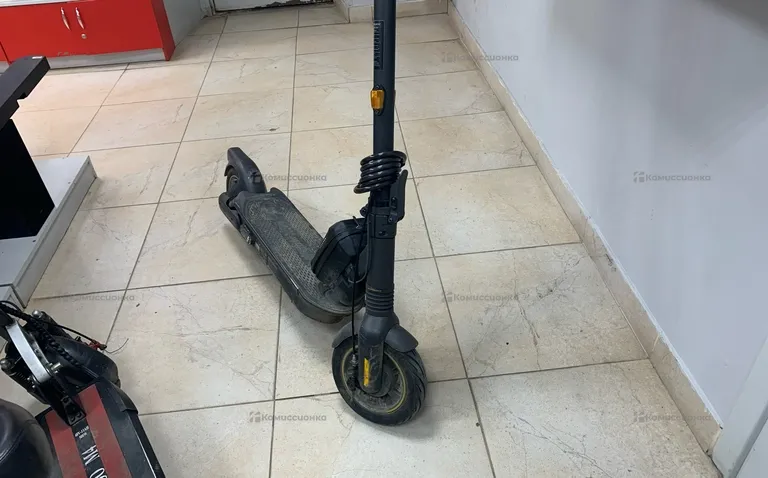 Электросамокат ninebot max g2
