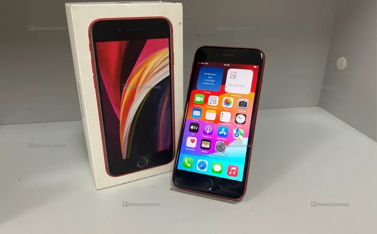 Apple iPhone SE 2020 64 ГБ