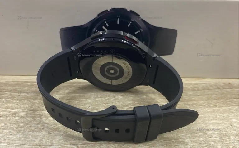 Часы  Samsung Galaxy Watch 4 Classic