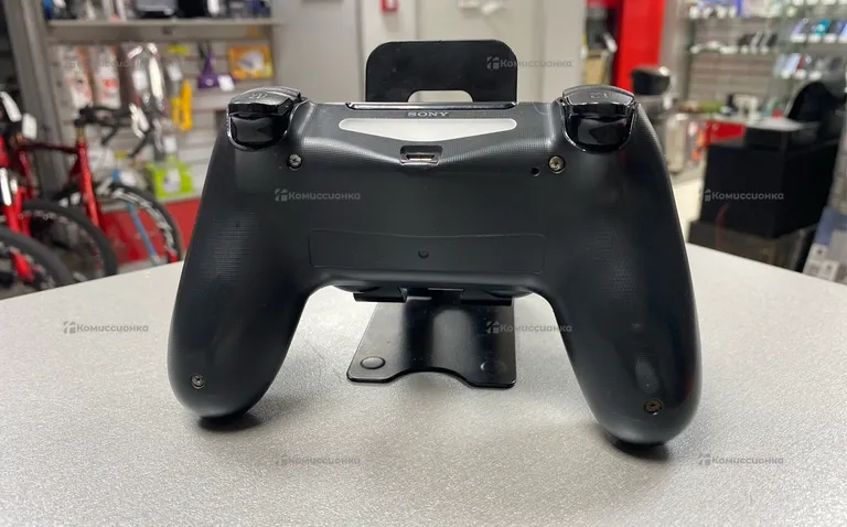 PS4. Геймпад оригинал