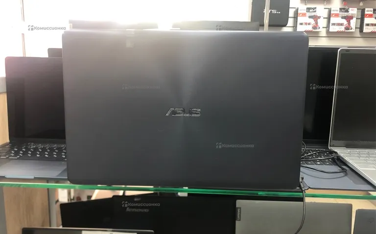 Ноутбук  ASUs vivo book