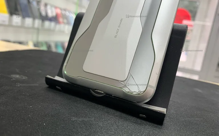 Xiaomi Black Shark 2 8/128 ГБ