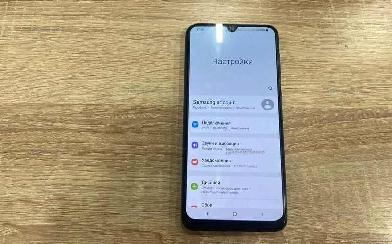 Samsung gelaxy A30 3/32gb