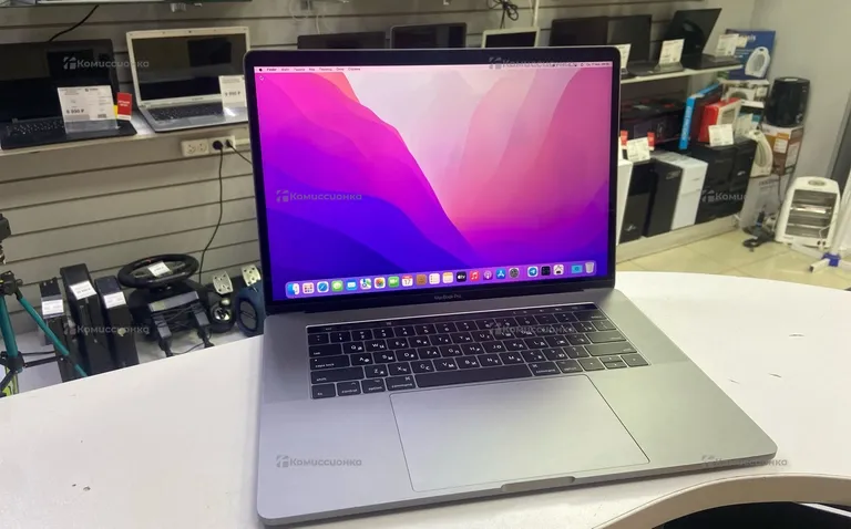 Ноутбук MacBook Pro 15” 2016 i7/16gb/500ssd