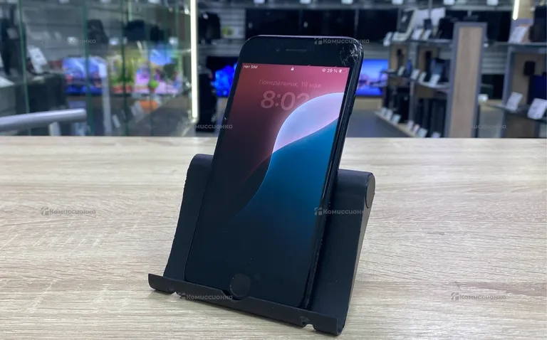 Apple iPhone SE 2020 64 ГБ