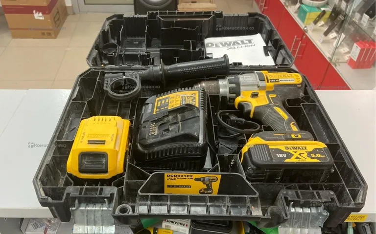 Дрель-шуруповерт dewalt DCD991P2