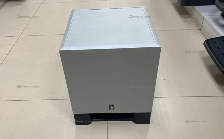 Сабвуфер  Yamaha YST-SW030