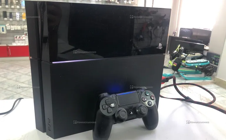 Приставка PS4. FAT 500 ГБ