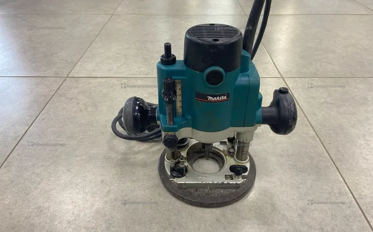 Фрезер makita RP0910
