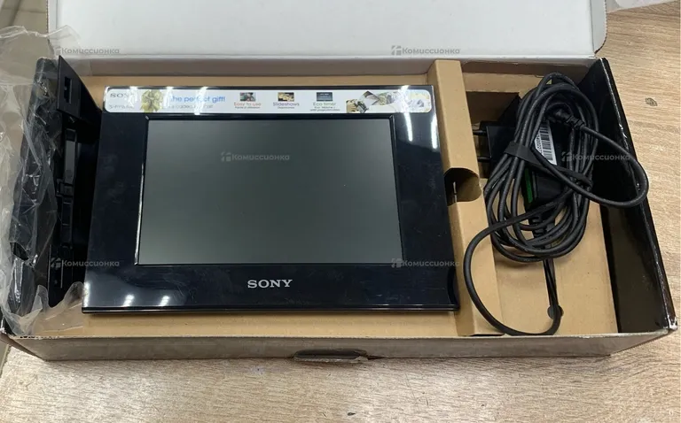 Фоторамка Sony DPF-C70A