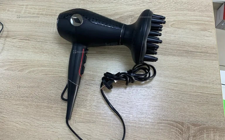 Фен Rowenta cv613l