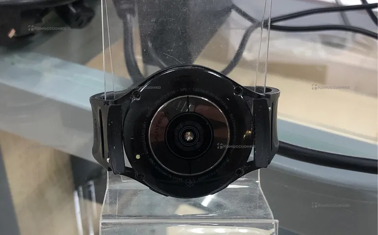 Часы  Samsung galaxy watch 4
