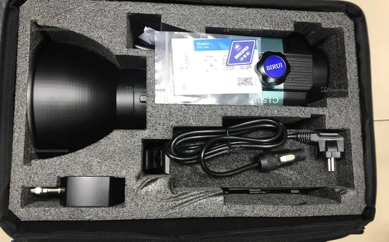 Осветитель Sirui Blaze C150B