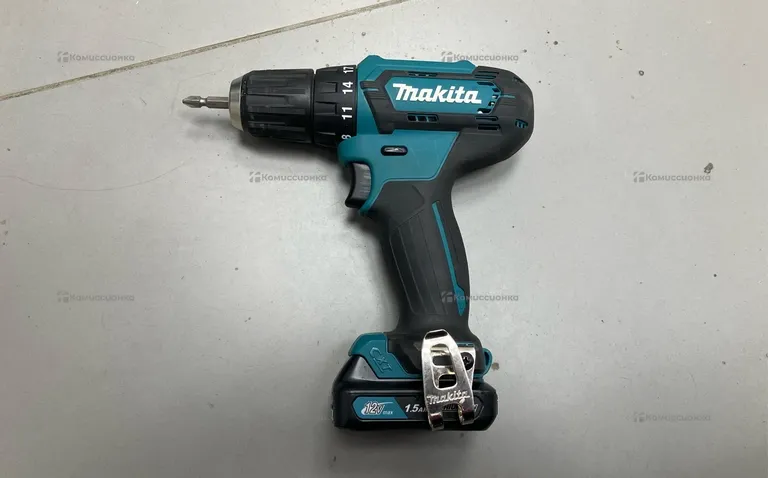 Аккумуляторный шуруповерт Makita DF333D