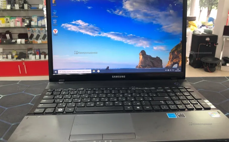 Ноутбук Samsung 305E