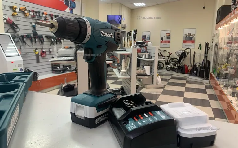 дрель шуруповерт Makita DF347D