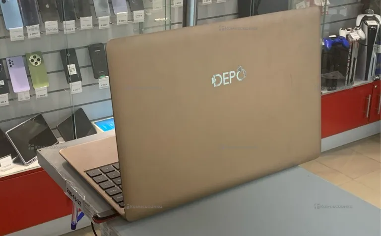 Ноутбук  Depo