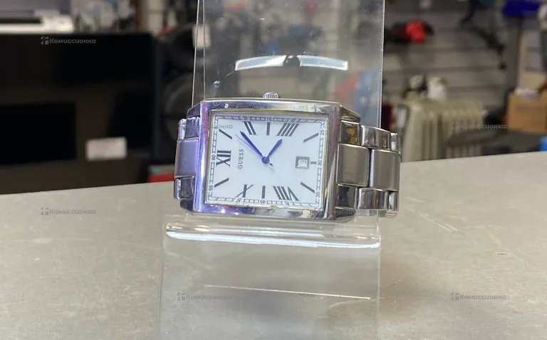 Часы  Guess W11170G2