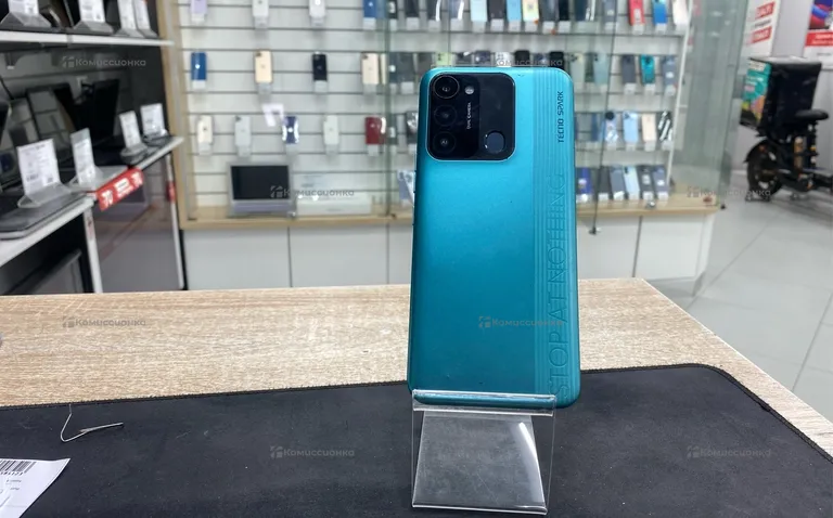 Tecno Spark 8с 4/64 Gb
