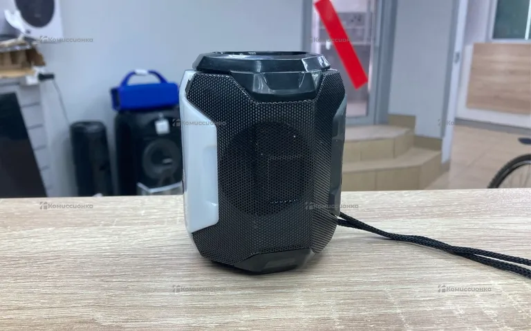 Колонка  черная
