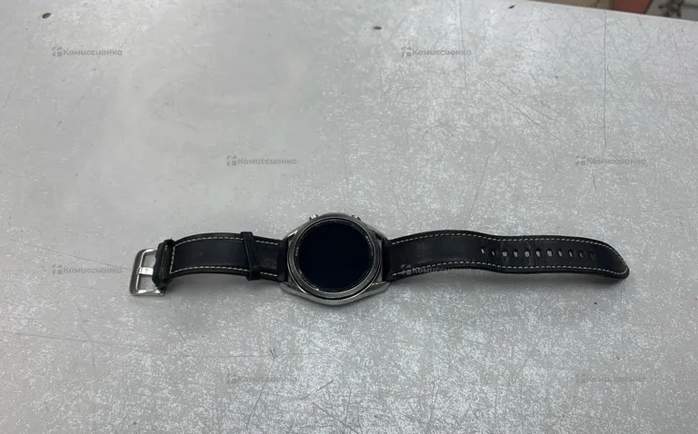 Часы  Samsung galaxy Watch 3