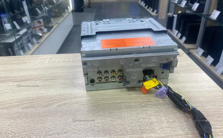 Автомагнитола   Philips cem210 l+ пара колонок