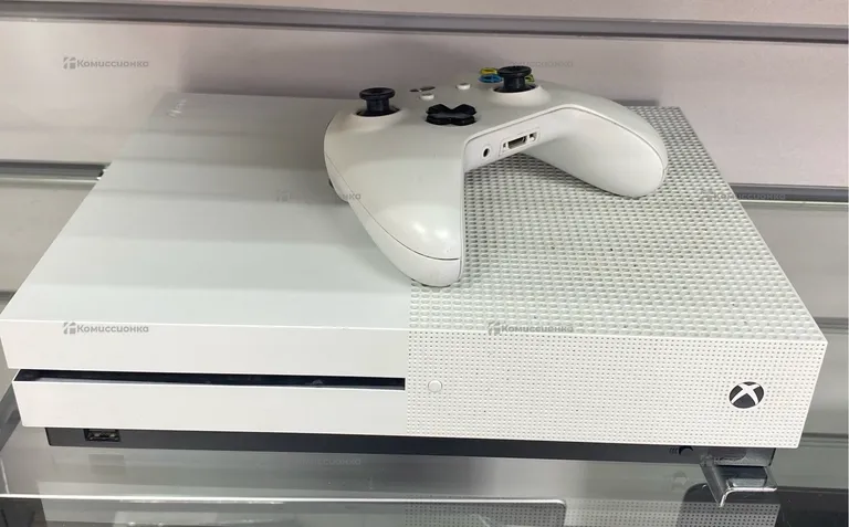 Приставка Xbox Series S 1TB