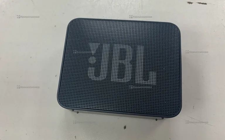 Колонка  JBL go essential