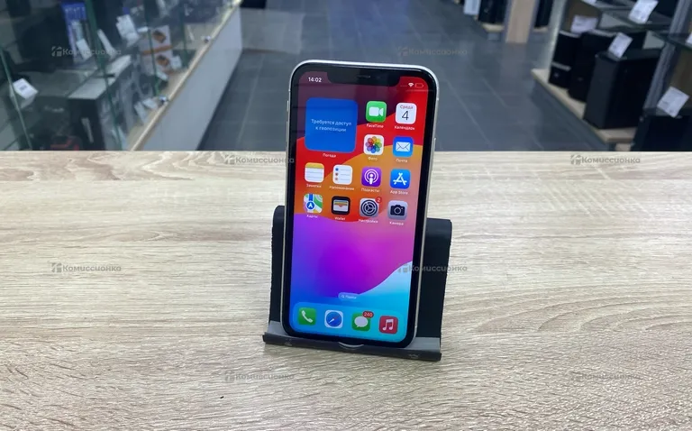 Apple IPhone 11 64 ГБ