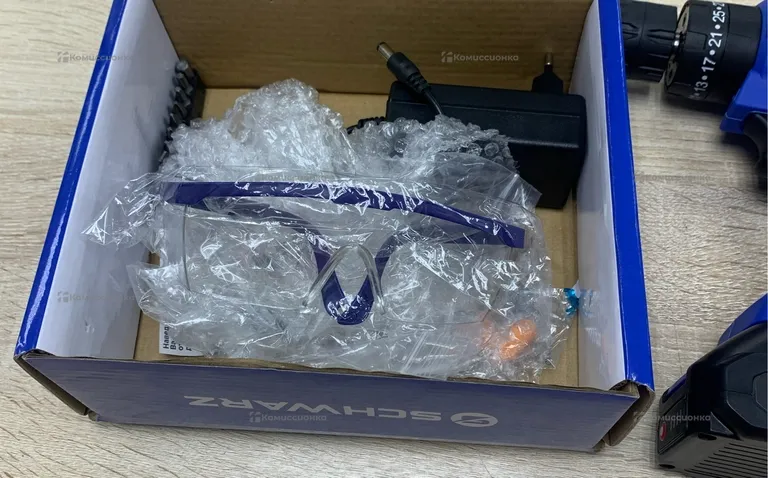 шуруповерт schwarz 24v