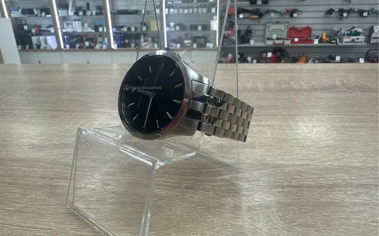 Часы Armani
