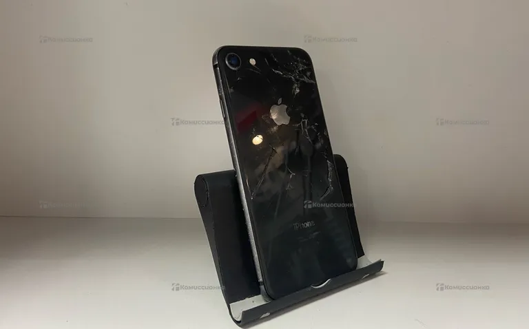 Apple iPhone 8 64 тиховат динамик