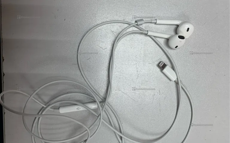 Наушники  apple ear pods