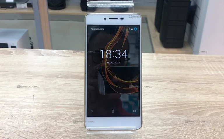 Micromax Q421