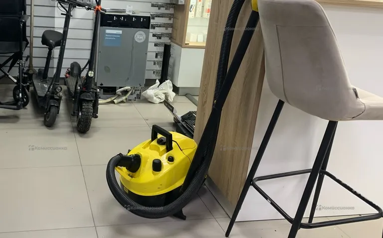 Пылесос  Karcher sv1802