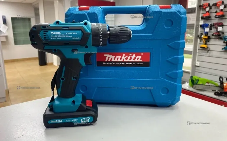 Дрель-шуруповерт Makita 21V