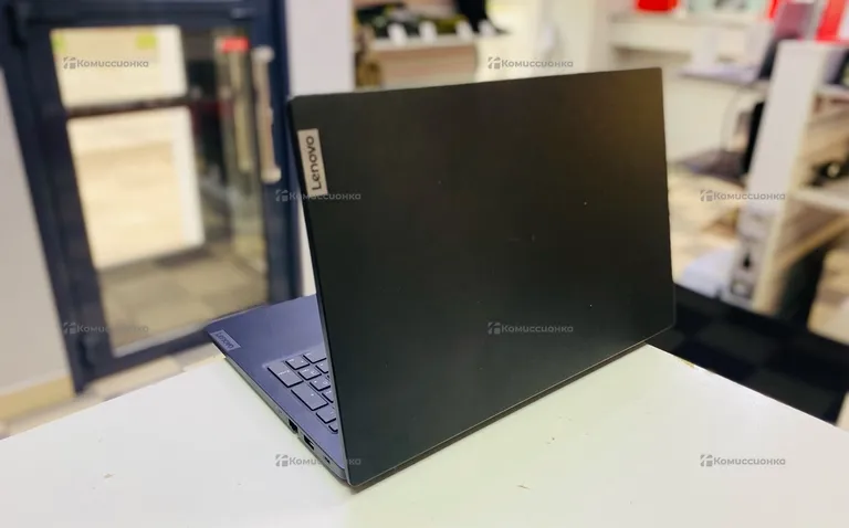Ноутбук  Lenovo V15g31