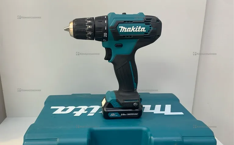 Дрель шуруповерт Makita DF333D