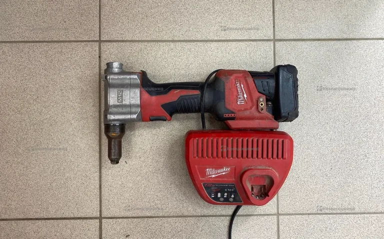 Заклепочник Milwaukee M12 BPRT