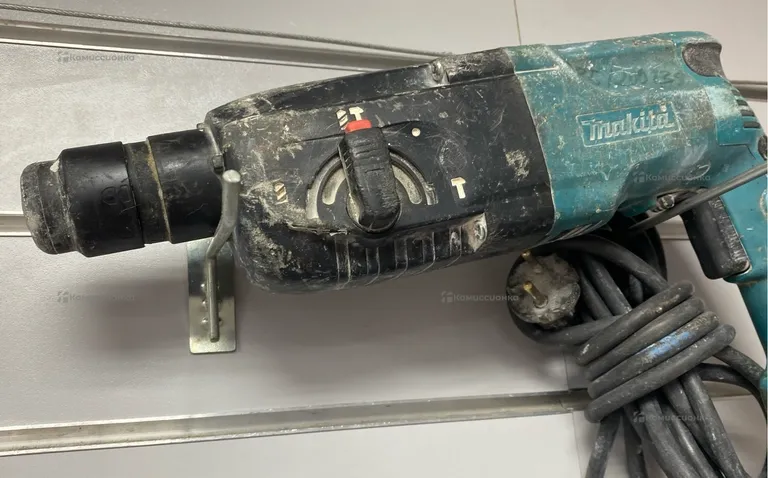Перфоратор makita HR2810