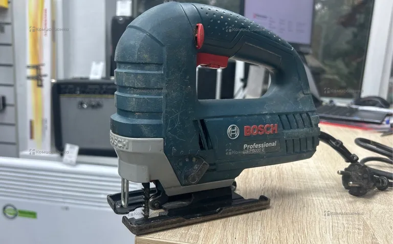 Лобзик Bosch Professional GST 8000 E
