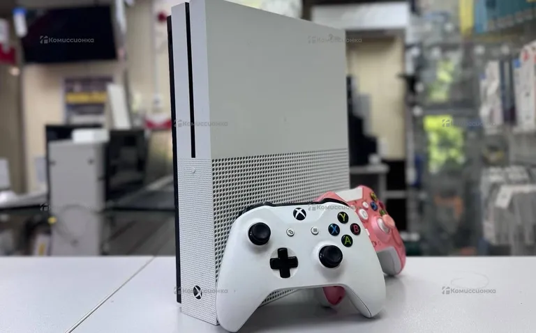 Приставка Xbox One S 1Tb